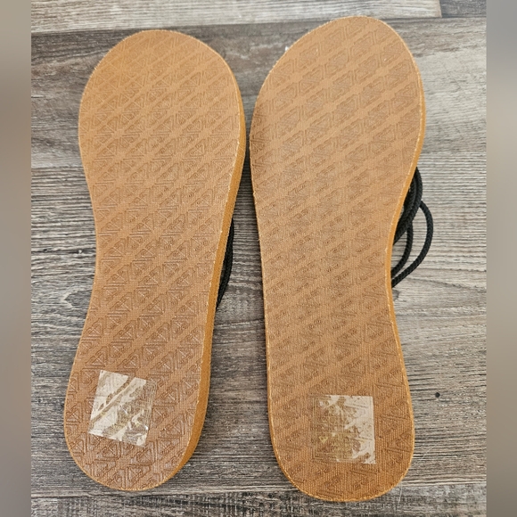 Roxy Flip Flops - Picture 5 of 6